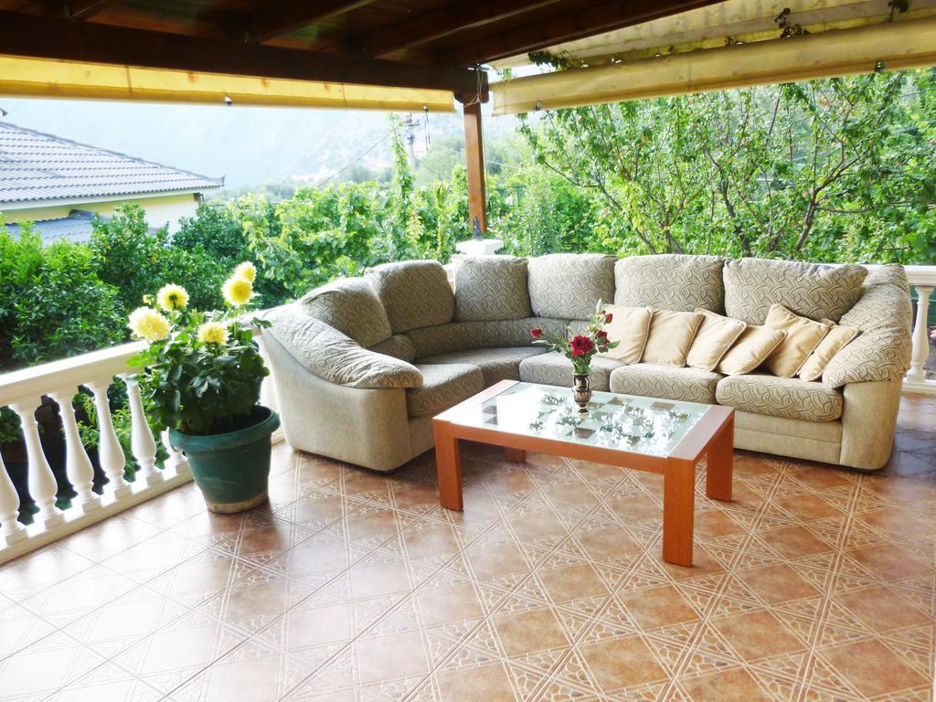 Vila Altini Borsh Esterno foto