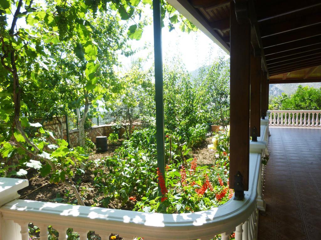 Vila Altini Borsh Esterno foto