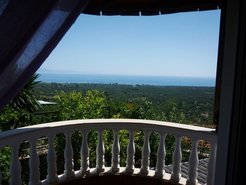 Vila Altini Borsh Esterno foto